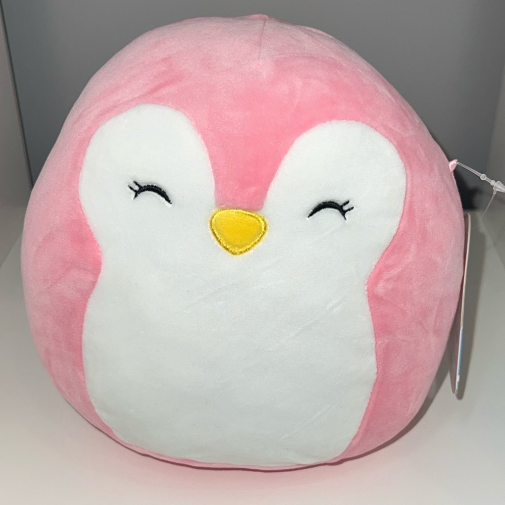Squishmallows Piper the Penguin 🐧🩷